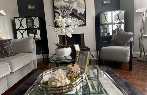 Lewisham House | Beautiful, Boutique, Period Victorian London house,- 8 miles into Central London