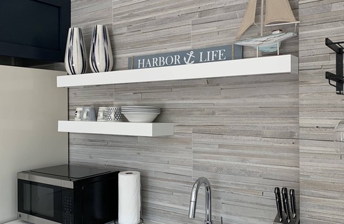 Anna Maria House | Beautiful brand new guest house, steps to Pine, 5 minutes to beach, heated pool