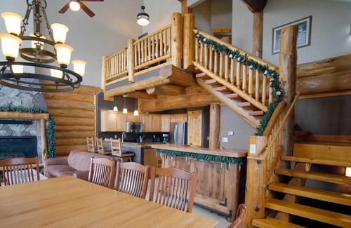 Winter Park Condo | Beautiful, Bright and Spacious Deluxe Log Cabin Duplex