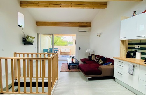 Bonneveine Apartment | Beautiful, bright duplex apartment in Marseille