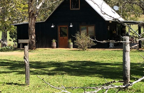 Wollombi Cottage | Beautiful cabin for a couple.