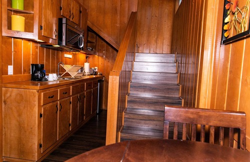 Escondido Cabin | Beautiful Cabin Hidden in San Pasqual Valley