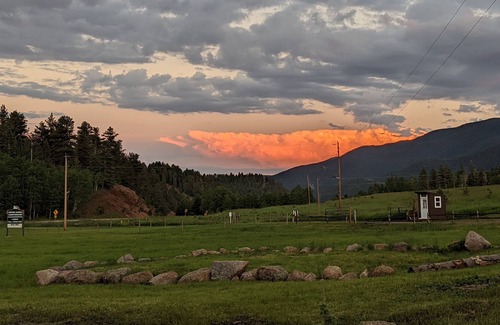 Rye Cabin | Beautiful Cabin in a Campground! Gorgeous views of the Wet Mountains