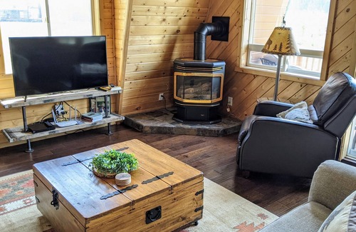 Island Park Cabin | Beautiful cabin on Henry’s Lake with great views and close to Yellowstone