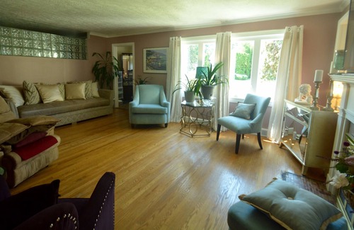 Rochester House | Beautiful Cape in Rochester Suburb 6 minutes to UofR, Airport, Curling Club