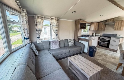 Mappleton House | Beautiful caravan at Skipsea Sands ref 41029WF