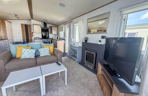 Saxmundham House | Beautiful caravan with decking at Carlton Meres Holiday Park, Suffolk ref 60022M