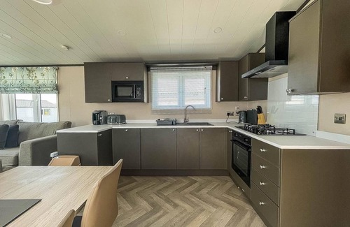 Saxmundham House | Beautiful caravan with decking at Carlton Meres Park, Suffolk ref 60009CL