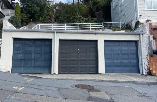 Oriental Bay Apartment | Beautiful central executive home