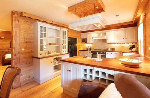 Montgenevre Ski Chalet | Beautiful chalet along Rue des Montagnards, easy piste access