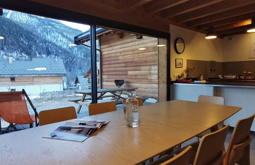 Nevache Ski Chalet | Beautiful chalet to rent in the mountains