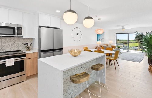 Port Canaveral Condo | Beautiful & Chic Family Condo RIGHT on the Beach | Heated Pool + Private Balcony Views! 🌞