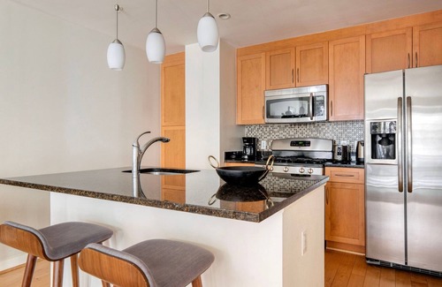 Clarendon Apartment | Beautiful Clarendon 1BR w/Pool, nr Restaurants & Bars, by Blueground