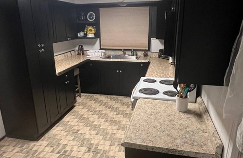 Hunter House | Beautiful & Clean 2 bedroom house;Across the st from Hunter Mt!Walking distance!