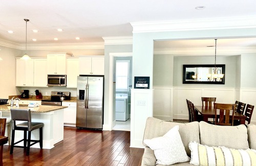 Palmetto Dunes Cottage | Beautiful Cottage on Hilton Head Island, Pink