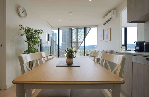 Adelaide Central Business District Apartment | Beautiful & Comfortable 2BR Apt in Rundle Mall