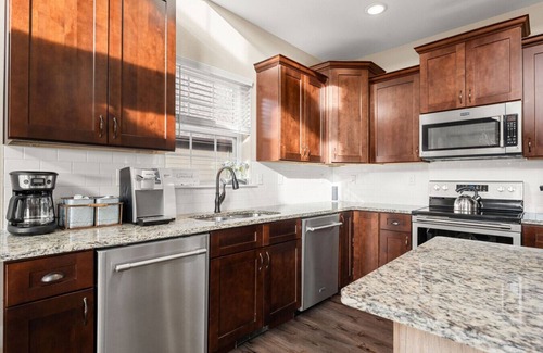 Table Rock House | Beautiful, Comfortable, & Spacious: Lakeview with Hot Tub and Entertainment Room