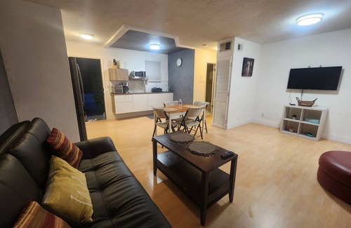 Sunny Isles Beach Condo | Beautiful condo walking distance to the beach, stores, restaurants