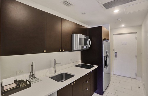 Doral Condo | BEAUTIFUL CONDO IN DOWNTOWN DORAL!