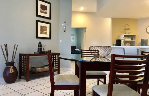 El Cid Condo | Beautiful Condo in Villa with shared pool on a private Golf Course Security 24/7