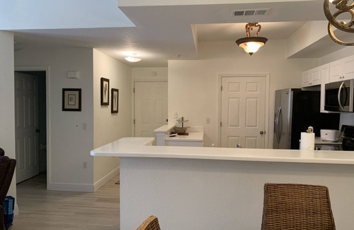 McGregor Condo | Beautiful Condo Near Everything!