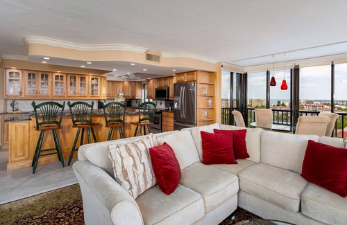 Bonita Springs Condo | Beautiful condo with amazing views only steps to the beach!