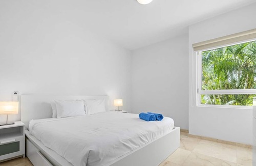 Boegoeroei Condo | Beautiful Condo w/2BR 2BA GroundFloor Pool Access