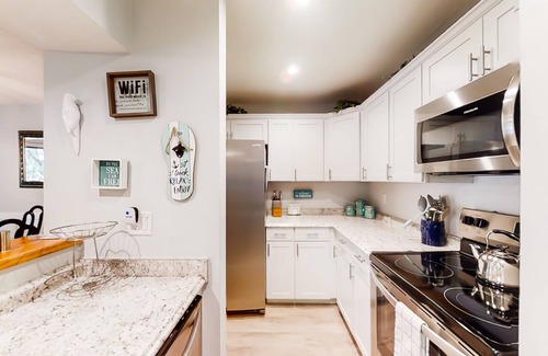 Saint Augustine Shores Condo | Beautiful condo with pool, tennis, golf, balcony, streaming & W/D