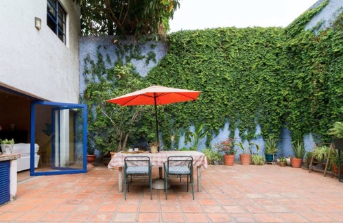 Financial District House | Beautiful Contemporary Mexican Home in excellent location