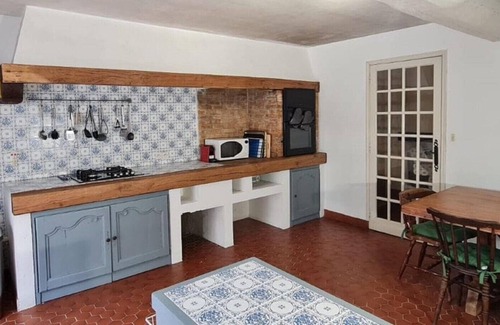 Sammarçolles House | Beautiful converted farmhouse in Saint-Sauvant with private heated pool