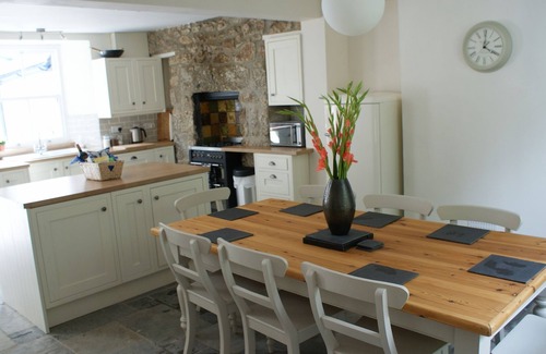 Paul Cottage | Beautiful cosy cottage, only mins walk from Mousehole harbour, 3 Large Bedrooms