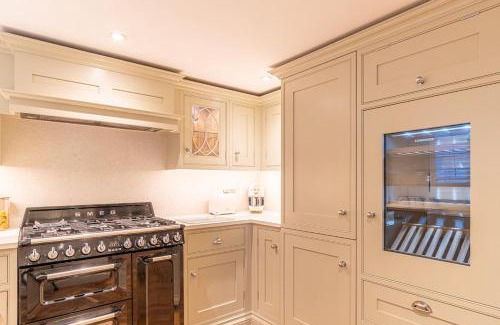 Hatfield Broad Oak House | Beautiful Cottage in Hatfield Broad Oak - Near Stansted Airport