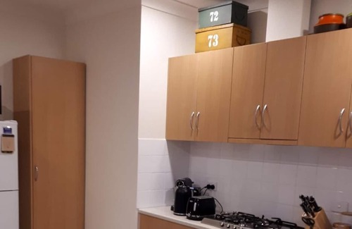 College Park Cottage | Beautiful Cottage - Walk to CBD, Hospital, Uni Parklands, Zoo and Adelaide Oval