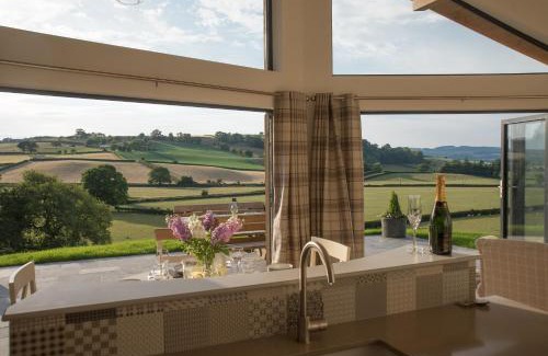 Montgomery House | Beautiful cottage in idyllic countryside setting