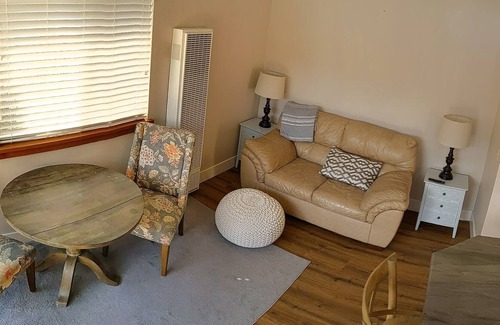 Cayucos Cottage | Beautiful Cottage in the quiet hills of Cayucos-minutes from the beach!