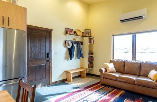 Moab South Valley Cottage | Beautiful cottage in the rocks