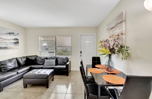 Delray Beach Cottage | BEAUTIFUL COTTAGE, CLOSE TO DOWN TOWN AND THE BEACH