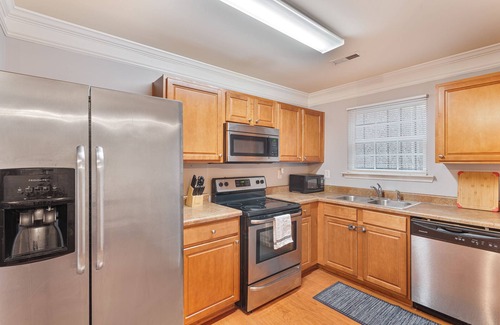 Atlanta House | Beautiful Cozy 3-Bedroom Townhome Retreat