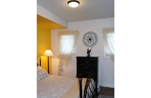 Coeur d'Alene Cottage | Beautiful, Cozy Downtown CDA Home