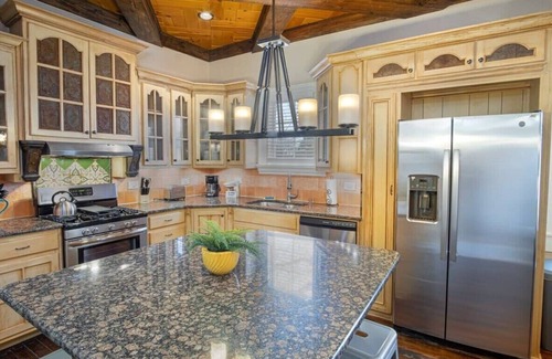 Near East Side House | Beautiful Craftmans 4BR/2.5BA Home Near Downtown