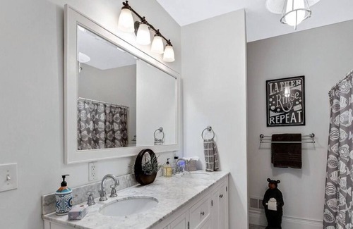 Saratoga Springs House | Beautiful custom home w/ resort-like amenities sitting on over 2.2 acres of land