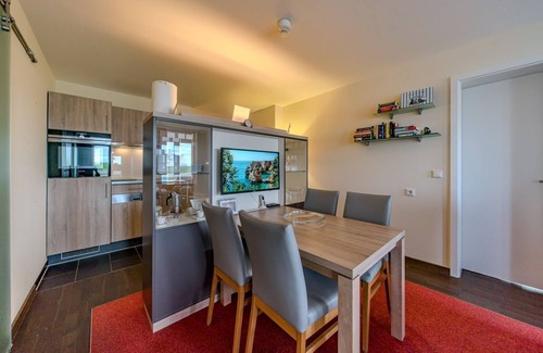 Wremen Apartment | Beautiful apartment with sauna and great, large balcony overlooking the dike -