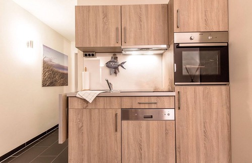 Wremen Apartment | Beautiful North Sea apartment with sauna, sunny balcony and wonderful country views