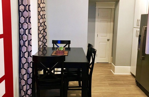Bardstown Apartment | Beautiful Decorated Apartment located in the heart of Downtown Bardstown, KY
