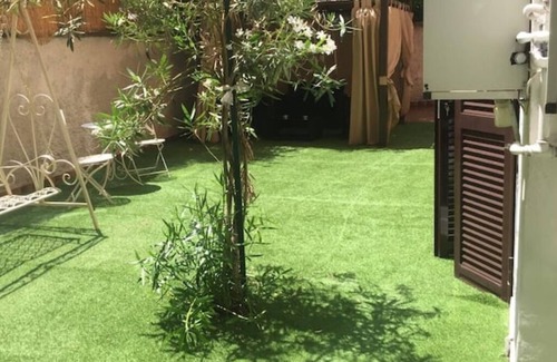 Vatican Apartment | Beautiful double bedroom with garden