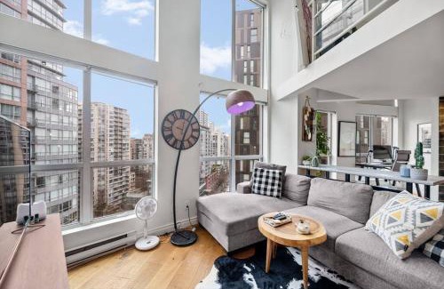 Downtown Vancouver Apartment | Beautiful Downtown Loft with full kitchen