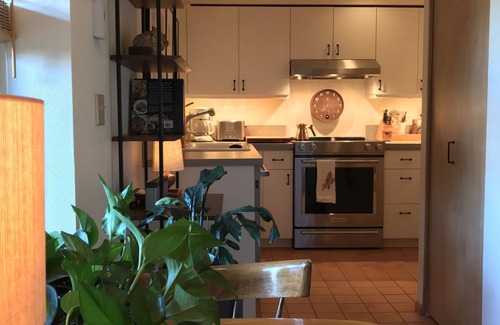 Portland Heights Apartment | Beautiful Downtown Studio Perfect to Disconnect