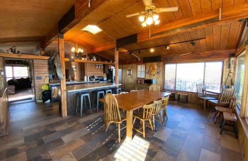 Duchesne County House | Beautiful Eagle Lodge At Six Lakes Resort And Fishing Preserve