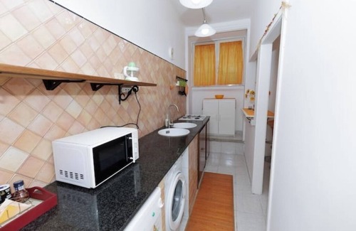 Vatican Apartment | Beautiful Economy Quadruple Room