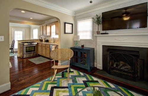 Charlotte House | Beautiful Elizabeth Bungalow